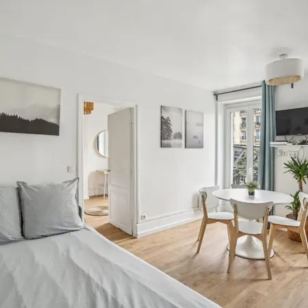 Appartement Near Eiffel Tower 15 Parijs